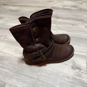 Mid calf brown boots size‎ 6 fur lined inside ankle